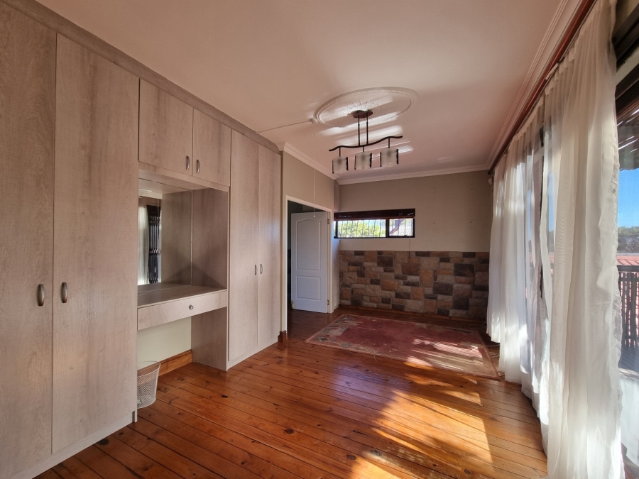 4 Bedroom Property for Sale in Table View Western Cape